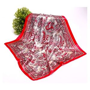 RED AND WHITE PRINT SCARF